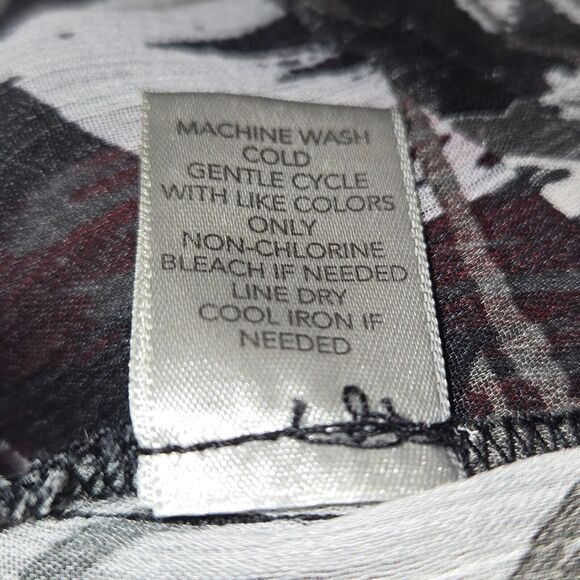 Christopher & Banks Womens Large Floral Blouse Button Up Top Sheer Black Red - Picture 11 of 11